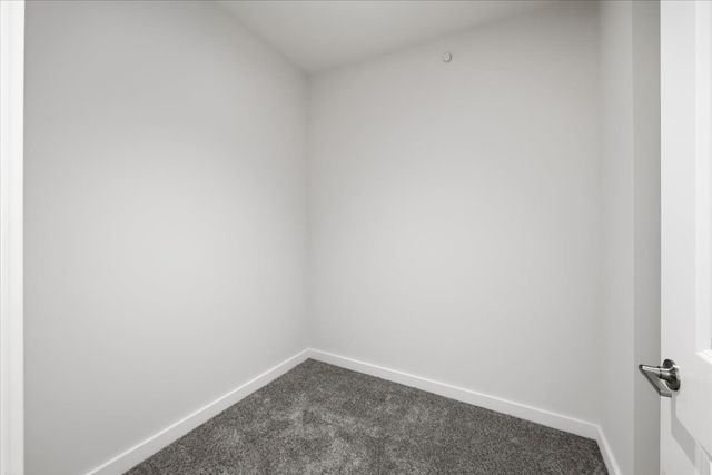 302 Miller Drive A, North Aurora, IL 60542