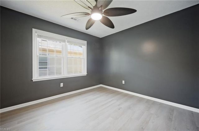 48 Sandy Lake DR, Hampton, VA 23666