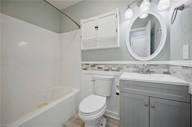 48 Sandy Lake DR, Hampton, VA 23666