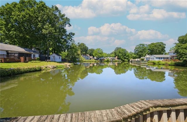 48 Sandy Lake DR, Hampton, VA 23666