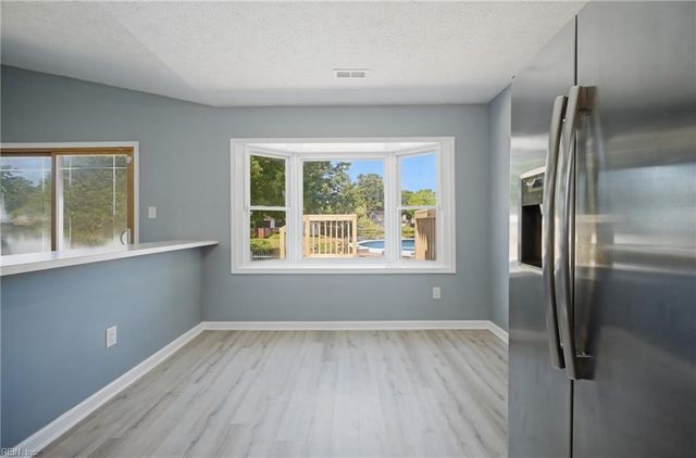48 Sandy Lake DR, Hampton, VA 23666