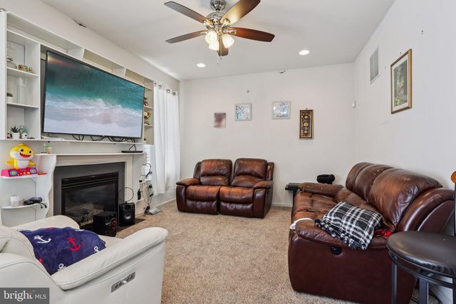 9 GOVERNOR FORT BLVD, Pemberton, NJ 08068