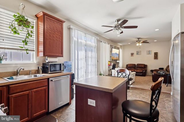 9 GOVERNOR FORT BLVD, Pemberton, NJ 08068