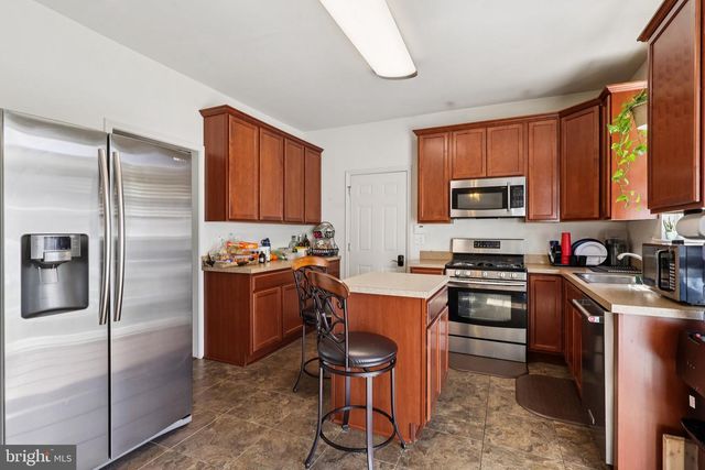 9 GOVERNOR FORT BLVD, Pemberton, NJ 08068