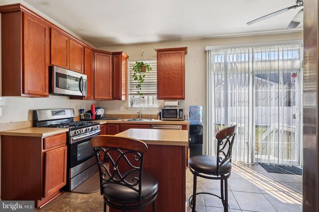 9 GOVERNOR FORT BLVD, Pemberton, NJ 08068