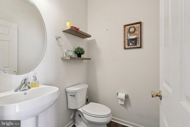 9 GOVERNOR FORT BLVD, Pemberton, NJ 08068