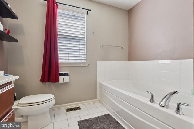 9 GOVERNOR FORT BLVD, Pemberton, NJ 08068