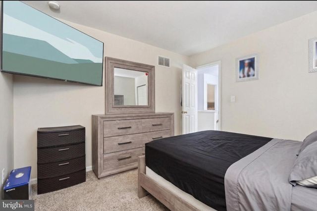 9 GOVERNOR FORT BLVD, Pemberton, NJ 08068