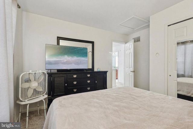 9 GOVERNOR FORT BLVD, Pemberton, NJ 08068