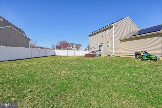 9 GOVERNOR FORT BLVD, Pemberton, NJ 08068