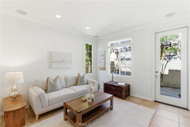 58 Clouds View, Irvine, CA 92806