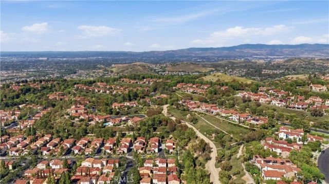 58 Clouds View, Irvine, CA 92806