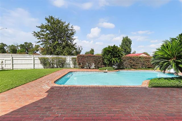 2042 Louise St Street, Sulphur, LA 70663