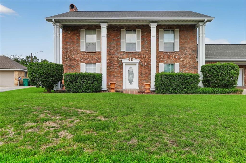 2042 Louise St Street, Sulphur, LA 70663