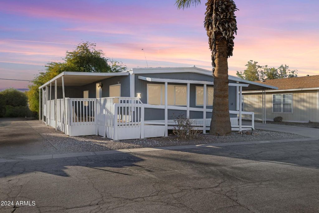 201 S Greenfield Road 18, Mesa, AZ 85206