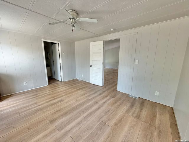 112 N WAGON WHEEL DR, Boerne, TX 78015