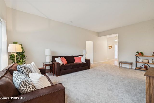 10919 S Lakes Drive, Perrysburg, OH 43551