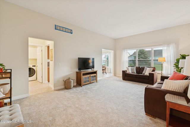 10919 S Lakes Drive, Perrysburg, OH 43551