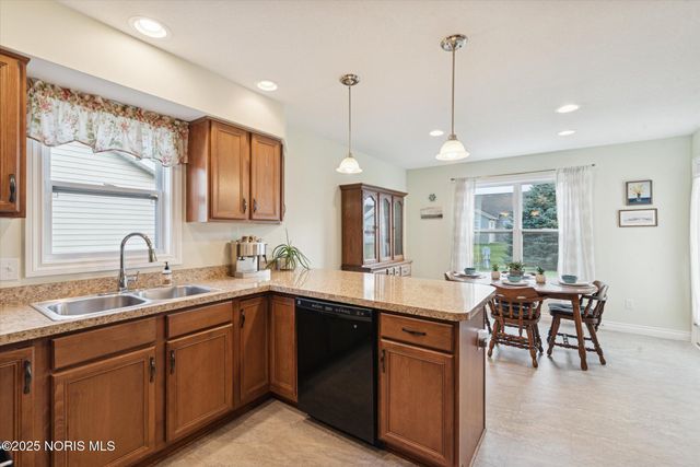 10919 S Lakes Drive, Perrysburg, OH 43551