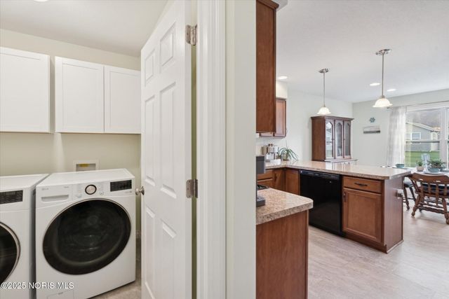 10919 S Lakes Drive, Perrysburg, OH 43551