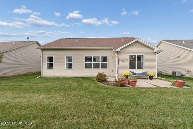 10919 S Lakes Drive, Perrysburg, OH 43551