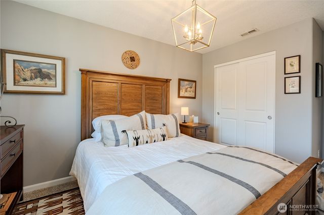 409 N 43rd Court, Ridgefield, WA 98642
