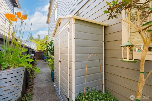 409 N 43rd Court, Ridgefield, WA 98642