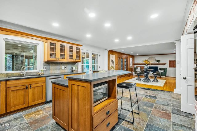 52 Dogwood Acres Drive, Chapel Hill, NC 27516