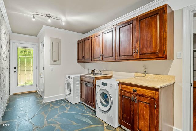 52 Dogwood Acres Drive, Chapel Hill, NC 27516