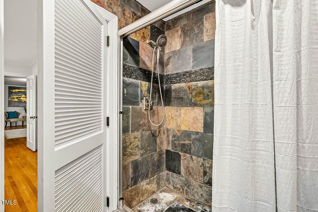 52 Dogwood Acres Drive, Chapel Hill, NC 27516