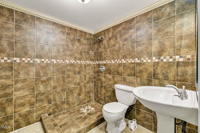 52 Dogwood Acres Drive, Chapel Hill, NC 27516