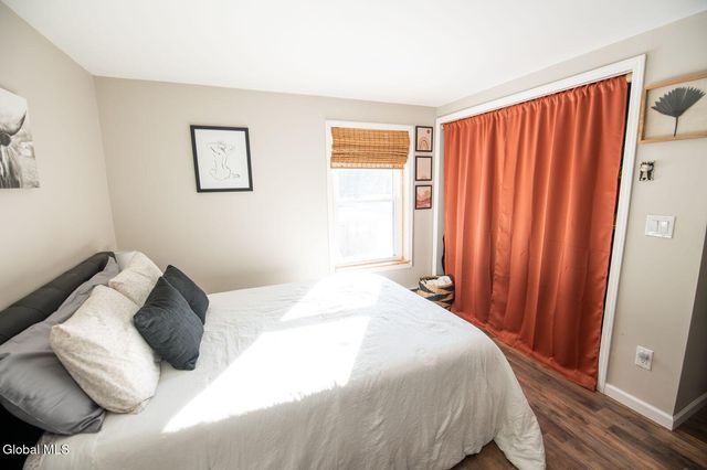 43 Elizabeth Lane, Queensbury, NY 12804