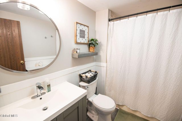 43 Elizabeth Lane, Queensbury, NY 12804