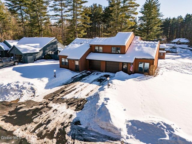 43 Elizabeth Lane, Queensbury, NY 12804