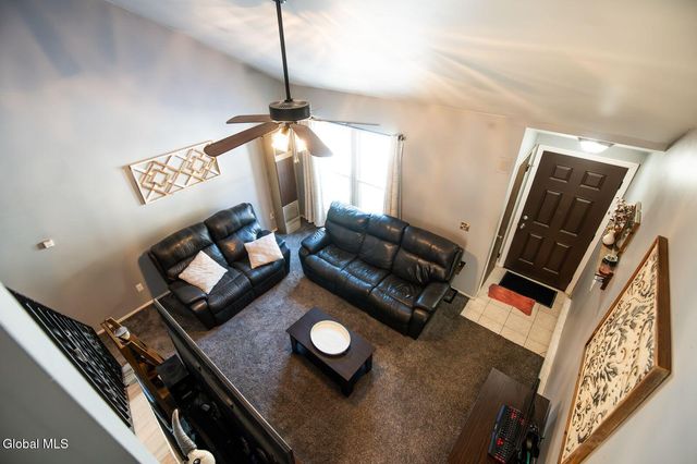 43 Elizabeth Lane, Queensbury, NY 12804