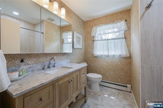 476 Lafayette Avenue, Wyckoff, NJ 07481