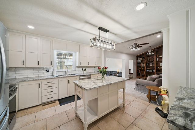 1812 N Grant Parkway, Miami, OK 74354