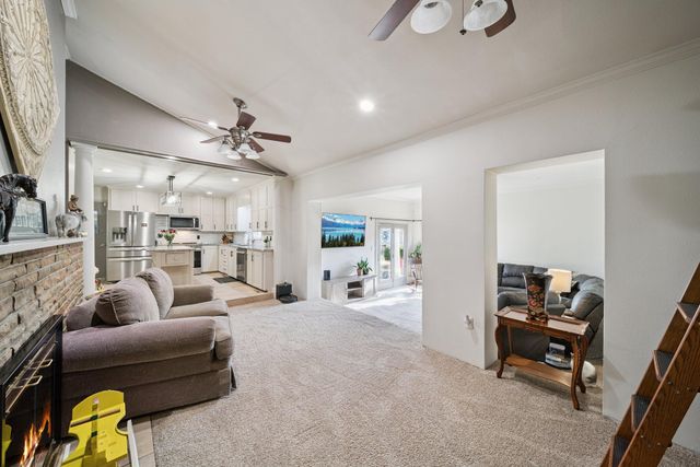 1812 N Grant Parkway, Miami, OK 74354