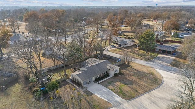 1812 N Grant Parkway, Miami, OK 74354