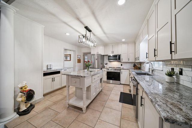 1812 N Grant Parkway, Miami, OK 74354