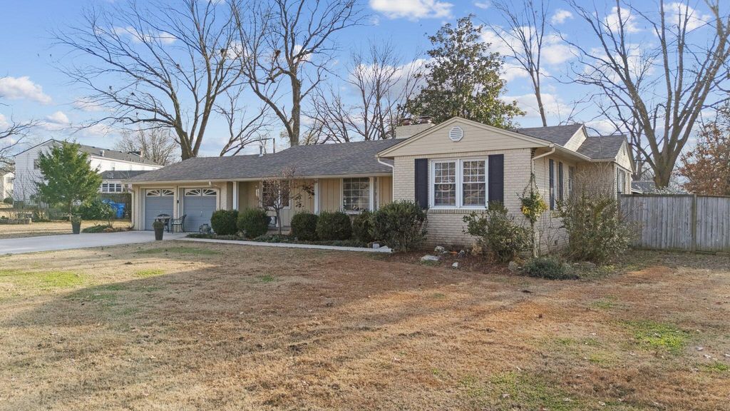 1812 N Grant Parkway, Miami, OK 74354