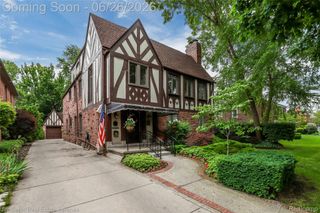 764 Harcourt Road, Grosse Pointe Park, MI 48230