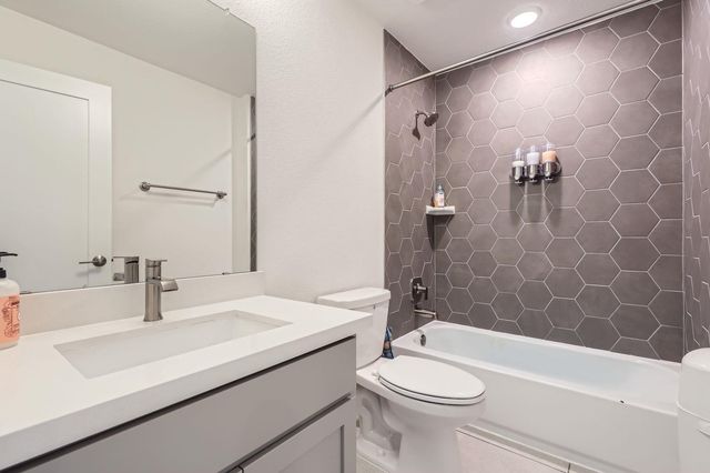 1209 Brasano PL, Leander, TX 78641