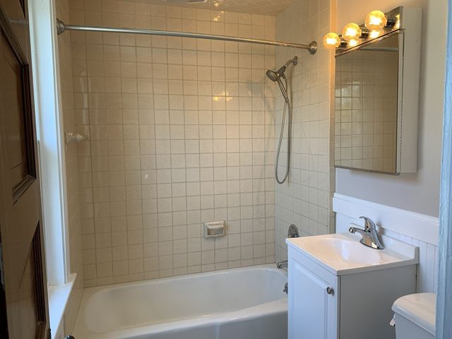 36-38 Walnut Ave 2, Andover, MA 01810