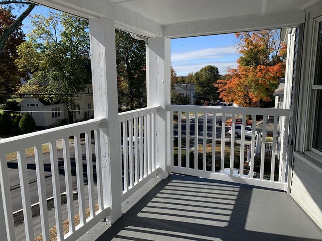 36-38 Walnut Ave 2, Andover, MA 01810