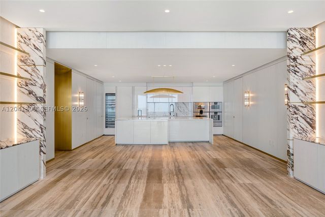 10201 Collins Ave 906, Bal Harbour, FL 33154