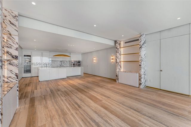 10201 Collins Ave 906, Bal Harbour, FL 33154
