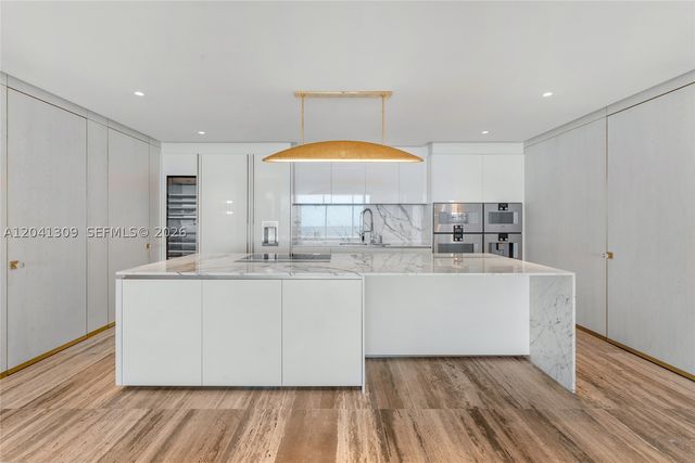 10201 Collins Ave 906, Bal Harbour, FL 33154
