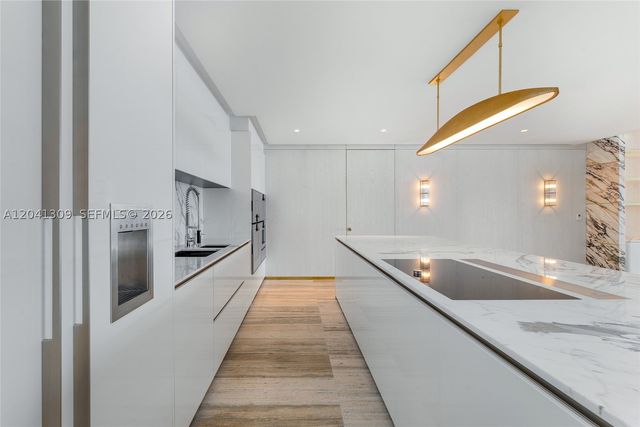 10201 Collins Ave 906, Bal Harbour, FL 33154