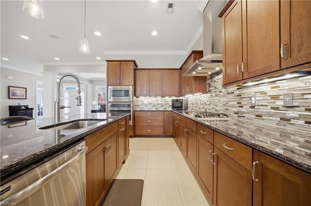 2380 Mathews Green Rd, Virginia Beach, VA 23456